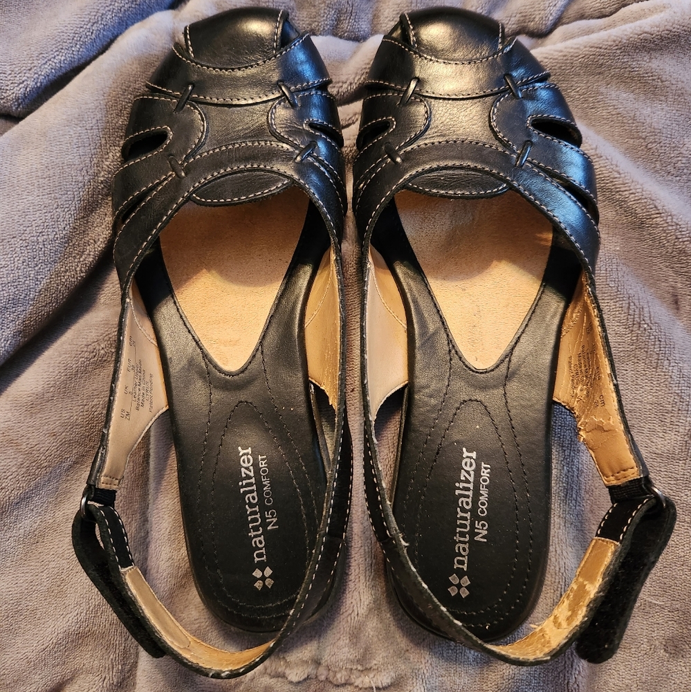 Naturalizer sandals